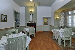 Dining - Brij Villa, Dalhousie (Dalhousie)