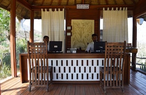 Lobby - One Hotels Kumbhalgarh Forest Retreat (Kumbhalgarh)