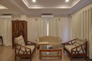 Living area - Times Kumbhalgarh Fort Resort-pure Veg (Kumbhalgarh)