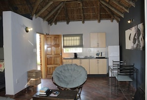 Living area - Little Swift Chalets (Hartbeespoort)