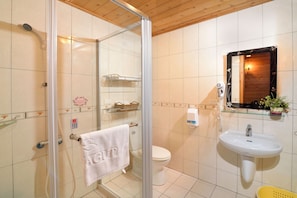 Bathroom - The Cabin Hostel of Xingyuegu (Lugu)