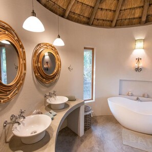 Bathroom - Nyala Safaris (Hoedspruit)
