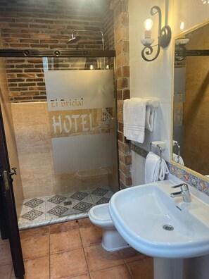 Bathroom - Bricial (Cangas de Onis)