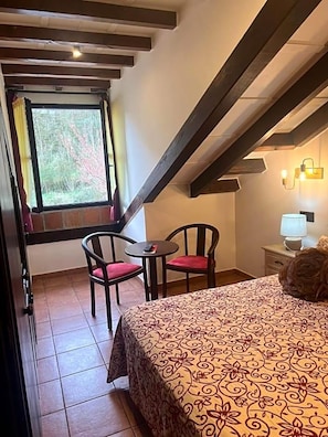 Room - Bricial (Cangas de Onis)