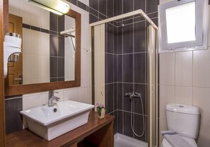 Bathroom - Lilium Village Hotel (Chania)