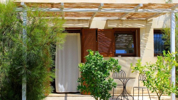 Outdoor dining - Masseria dei 12 Granai (Minervino di Lecce)