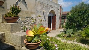 Unclassified image, 5 of 46, button - Masseria dei 12 Granai (Minervino di Lecce)