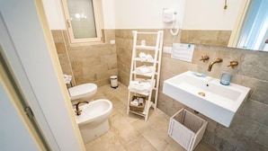 Bathroom - Villa de Lua (Leporano)