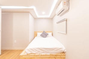 Unclassified image, 5 of 30, button - Huayuan House 2 in Hongdae (Seoul)