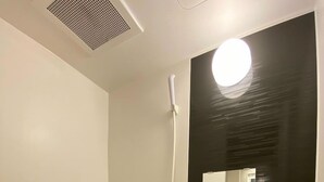 Bathroom - Riverside Hostel Yurariver Susaki (Fukuoka)