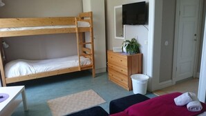 Room - STF Karlsborg B&B Hostel (Karlsborg)