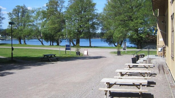 Outdoor dining - STF Karlsborg B&B Hostel (Karlsborg)