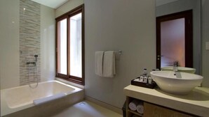 Bathroom - The Murdha Villa (Seminyak)