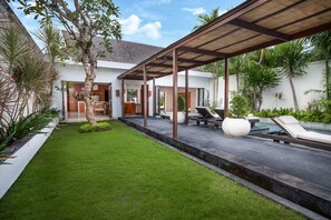 Property grounds - Villa Illam (Keroboken Kelod)