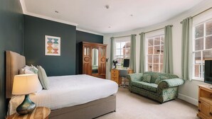 Unclassified image, 3 of 40, button - Hewitt's House Hotel (Newport)