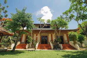 รูปภาพที่ไม่ได้จัดประเภท, 2 จาก 45, ปุ่ม