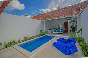 Pool - Villaley Double Six (Legian)