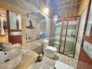 Phòng tắm