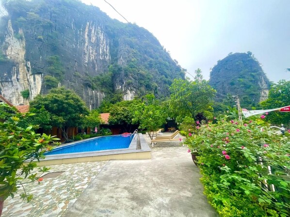 Hồ bơi