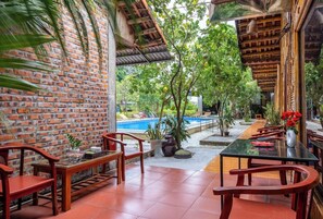 Khu ẩm thực ngoài trời
