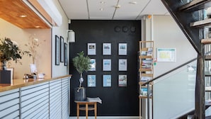 Lobby - Hotell Trubaduren (Hono)