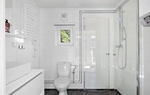 Bathroom - Glyttinge Cottages (Linkoping)