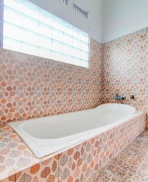 Bathroom - Hotel O Yogyakarta Near Jogja City Mall Formerly Bama Guesthouse (Pogung Lor)