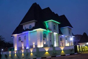Unclassified image, 2 of 31, button - Saabhi's Place (Abuja)