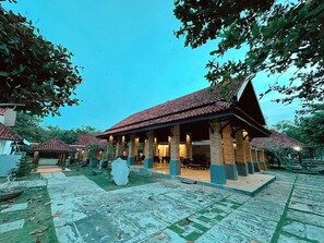 รูปภา  พที่ไม่ได้จัดประเภท, 2 จาก 62, ปุ่ม