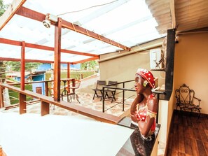 Tempat makan luar