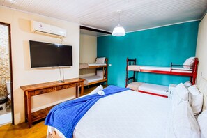 Unclassified image, 2 of 88, button - Velinn HPJ Ilhabela Hostel (Ilhabela)