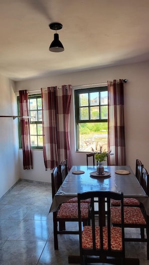 Dining - Tamboleiro Flats (Salvador)