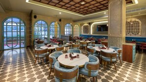 Dining - Hotel Express Inn (Mumbai)