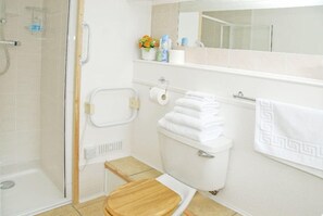 Bathroom - Beech Hill House B & B (Grange-over-Sands)