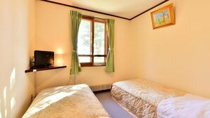 Unclassified image, 5 of 37, button - Kurumayama Kogen Guesthouse Urara (Chino)