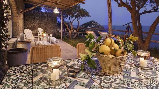 Tempat makan outdoor