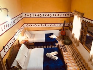 Phòng 3 phong cách cổ điển, quang cảnh thành phố