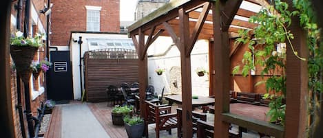 Γεύματα σε εξωτερικό χώρο