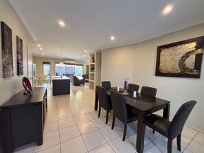 Unclassified image, 3 of 22, button - Crampton Townhouse #2 (Wagga Wagga)