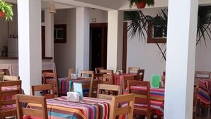 Tempat makan outdoor