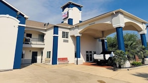 Exterior - Regency Inn & Suites Baytown (Baytown)