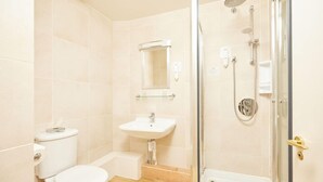Bathroom - George Hotel (Huntingdon)