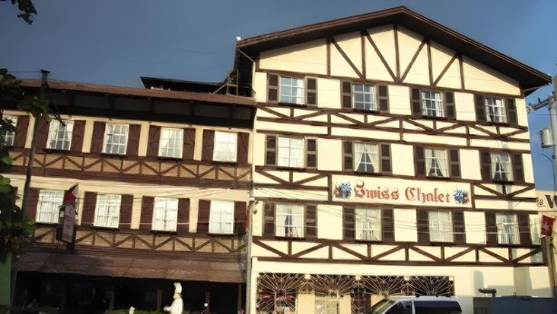 Exterior - Swiss Chalet (Angeles City)