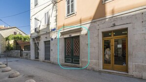 Unclassified image, 2 of 20, button - Apartments Toni (Split)