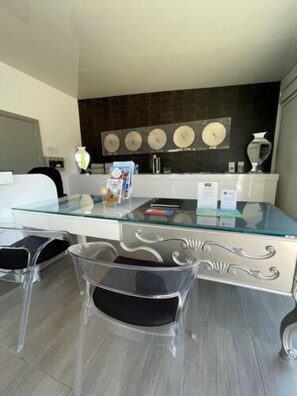 Dining - Boutique Hotel L'escale Cote Port (L'Île-Rousse)