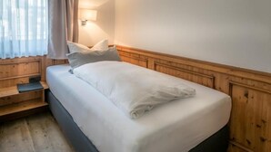 Room - Landhotel Goldenes Kreuz (Wiggensbach)