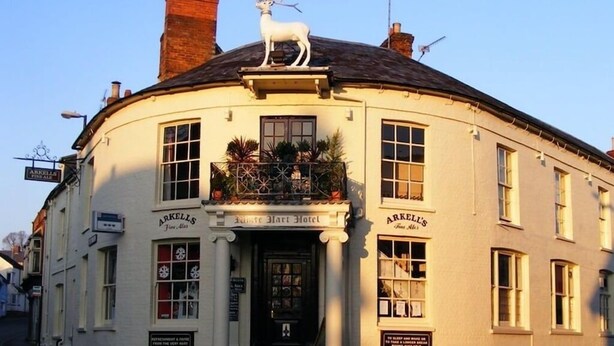 Unclassified image, 1 of 44, button - White Hart Hotel & Restaurant (Whitchurch)