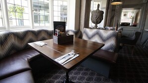 Dining - White Hart Hotel & Restaurant (Whitchurch)