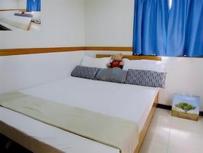 Unclassified image, 4 of 17, button - Sea View Hotel (Kowloon)