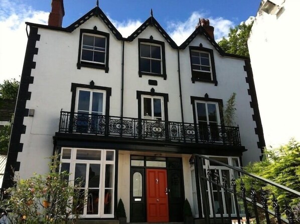 Exterior - Manorhaus Llangollen (Llangollen)
